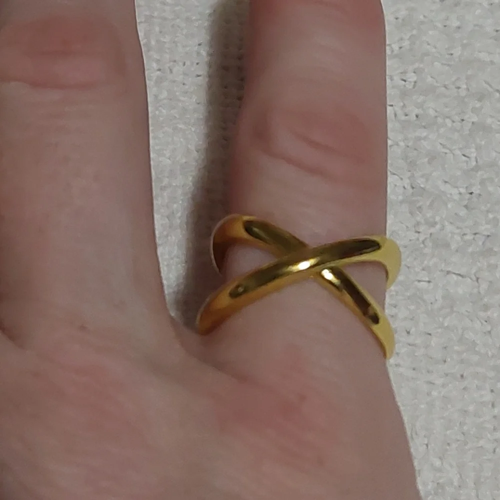 Infinity Ring - Picture 1 of 3